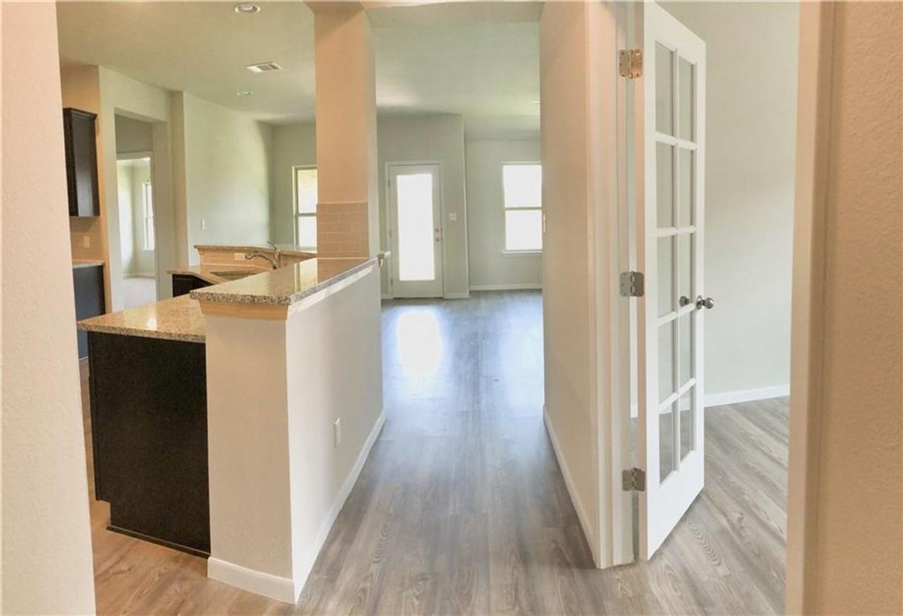 1312 Chad Dr - Photo 5 of 16