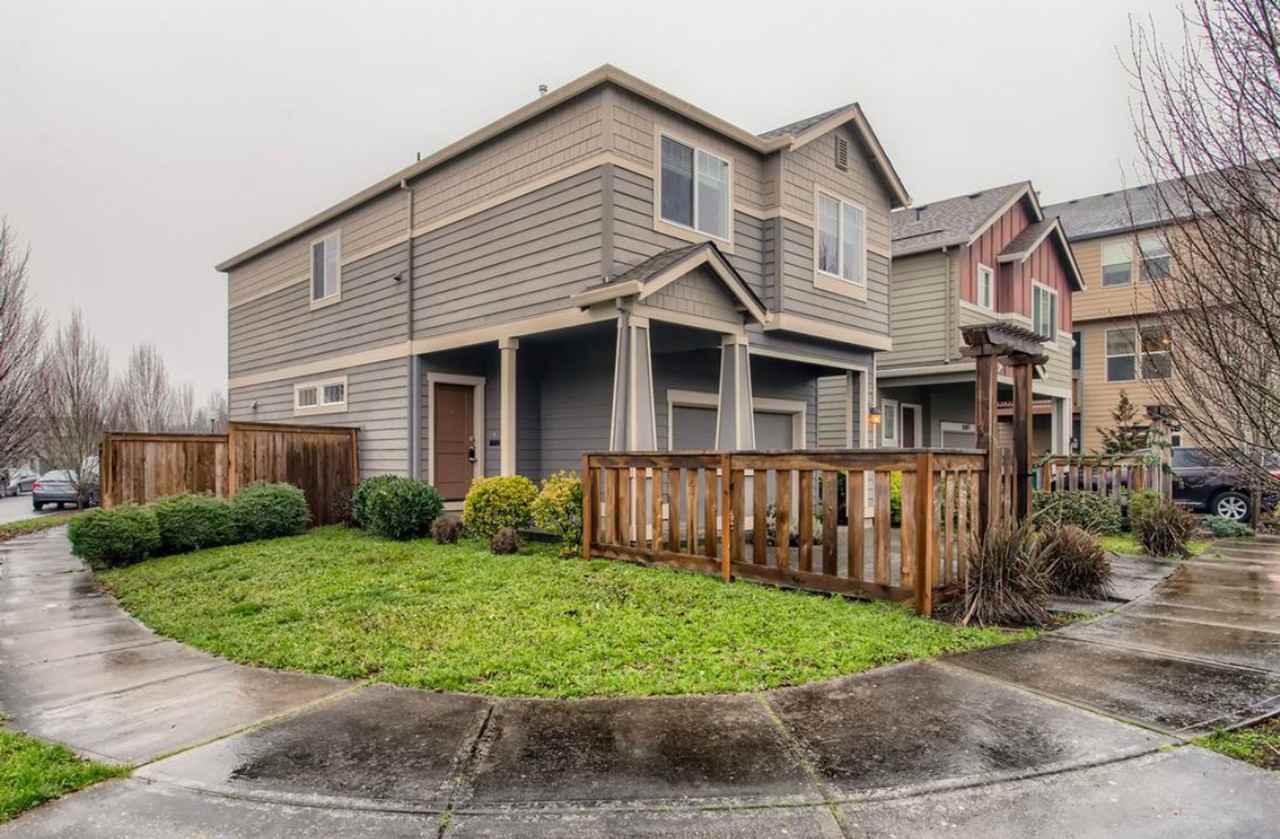 20815 Sw Sister Ln - Photo 2 of 21