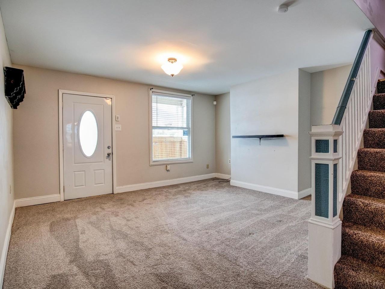 625 5th Ave - Photo 2 of 15
