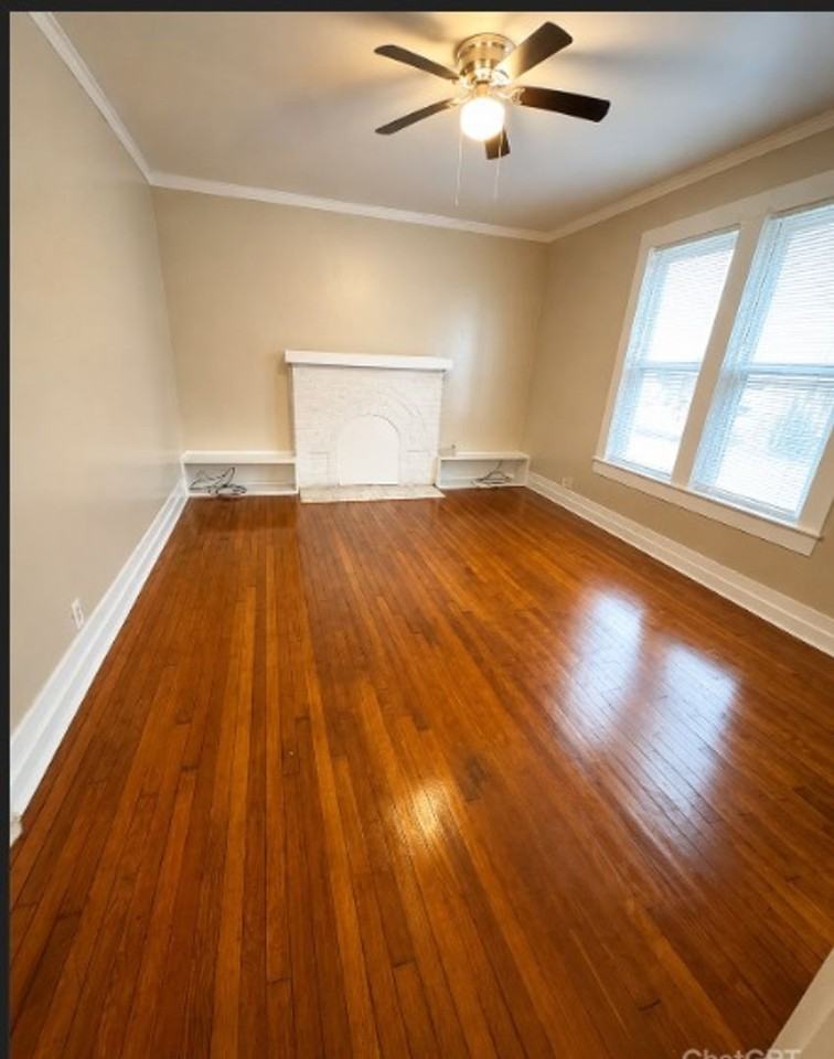 4325 Woodlawn St - Photo 3 of 9