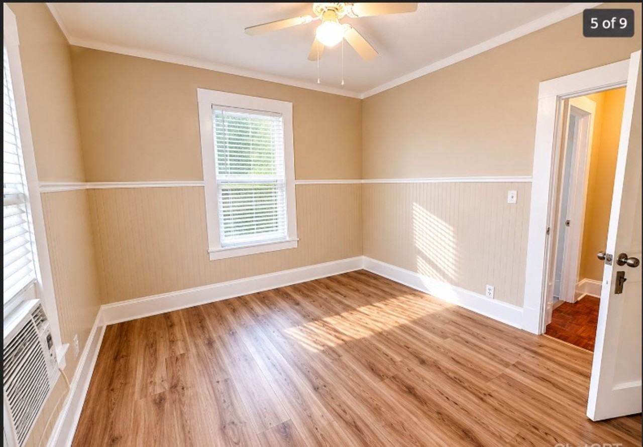 4325 Woodlawn St - Photo 4 of 9
