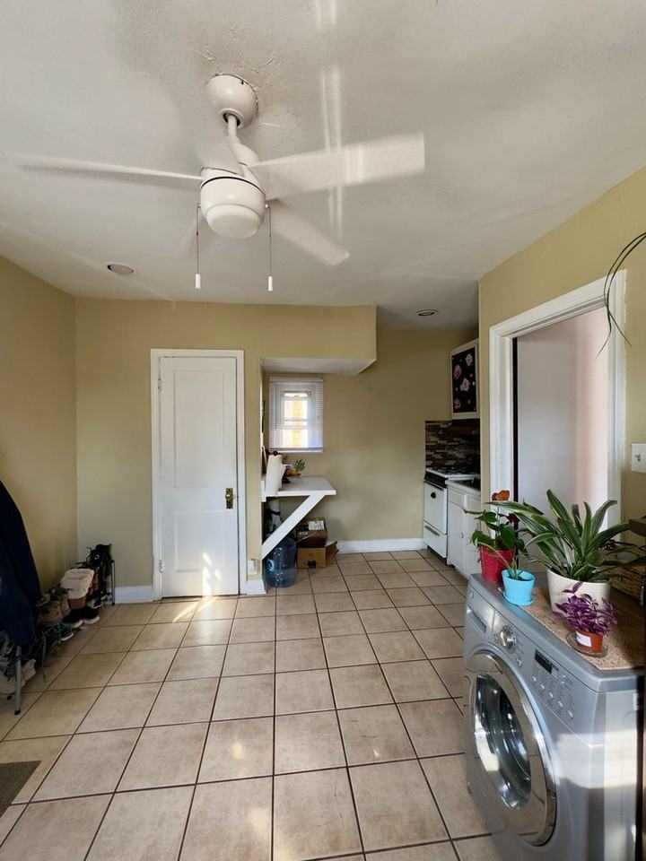 6201 Frederick Rd - Photo 4 of 12
