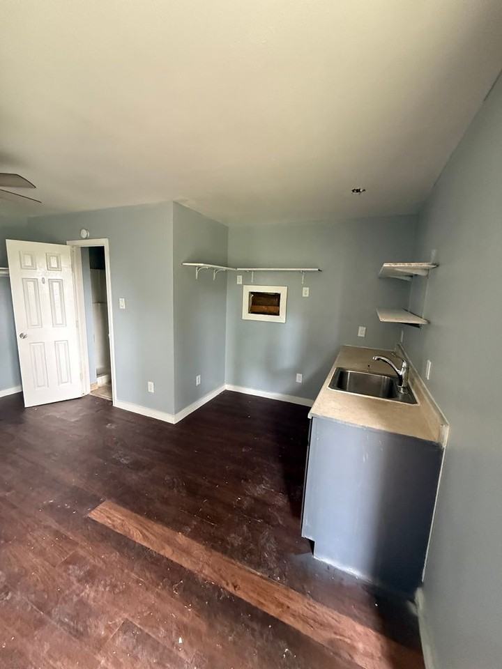 Linder St - Photo 2 of 3