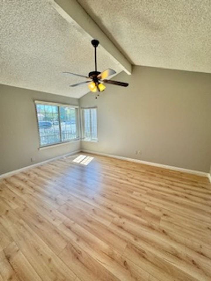 2189 Glenrio Way - Photo 4 of 21