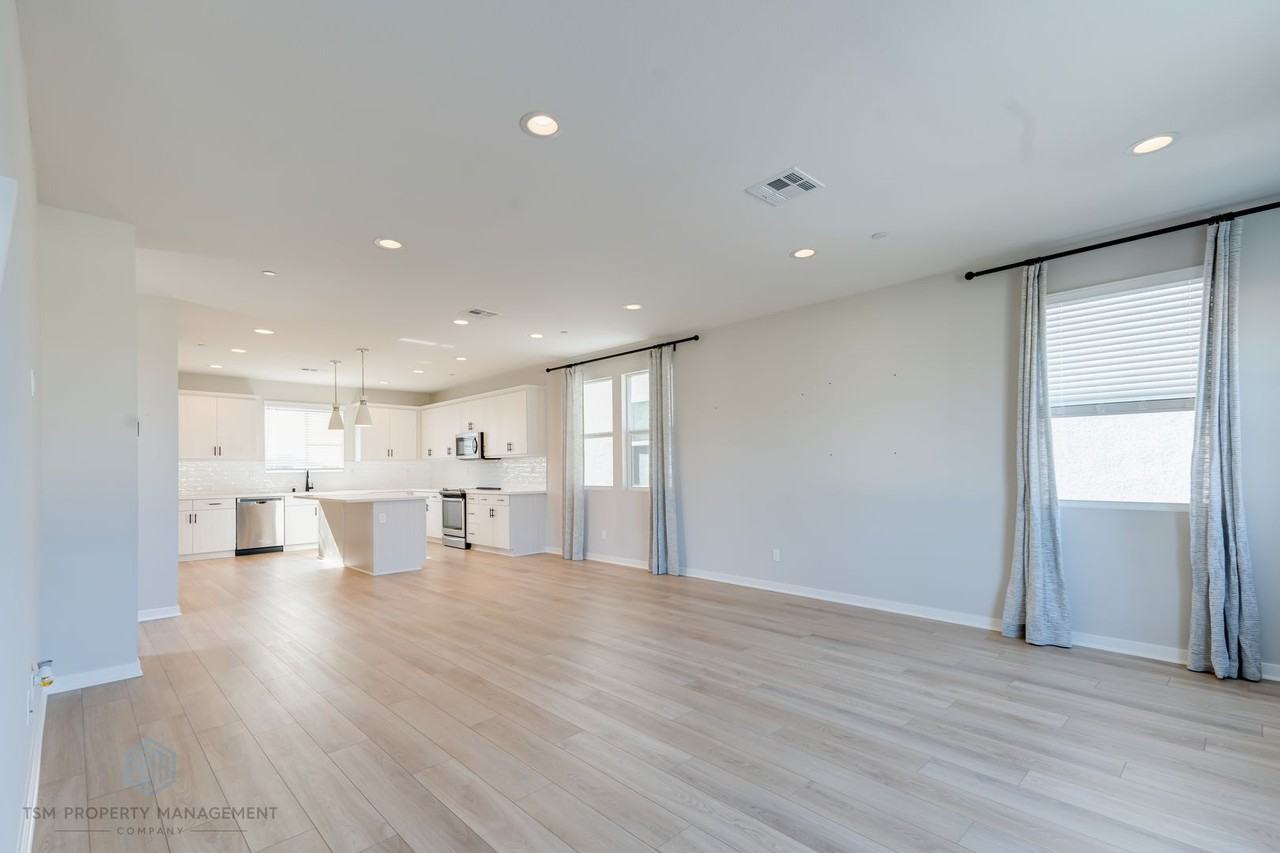 10910 Scottsbluff Dr - Photo 4 of 13