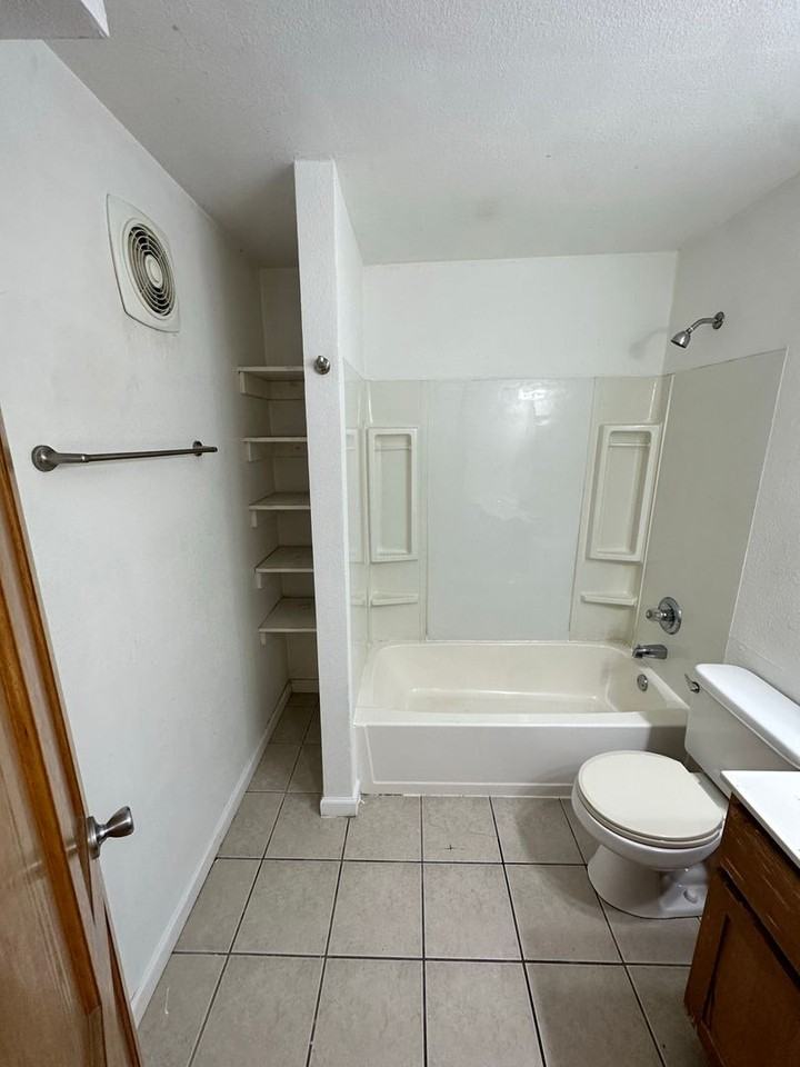 1635 / 1651 White St - Photo 5 of 17