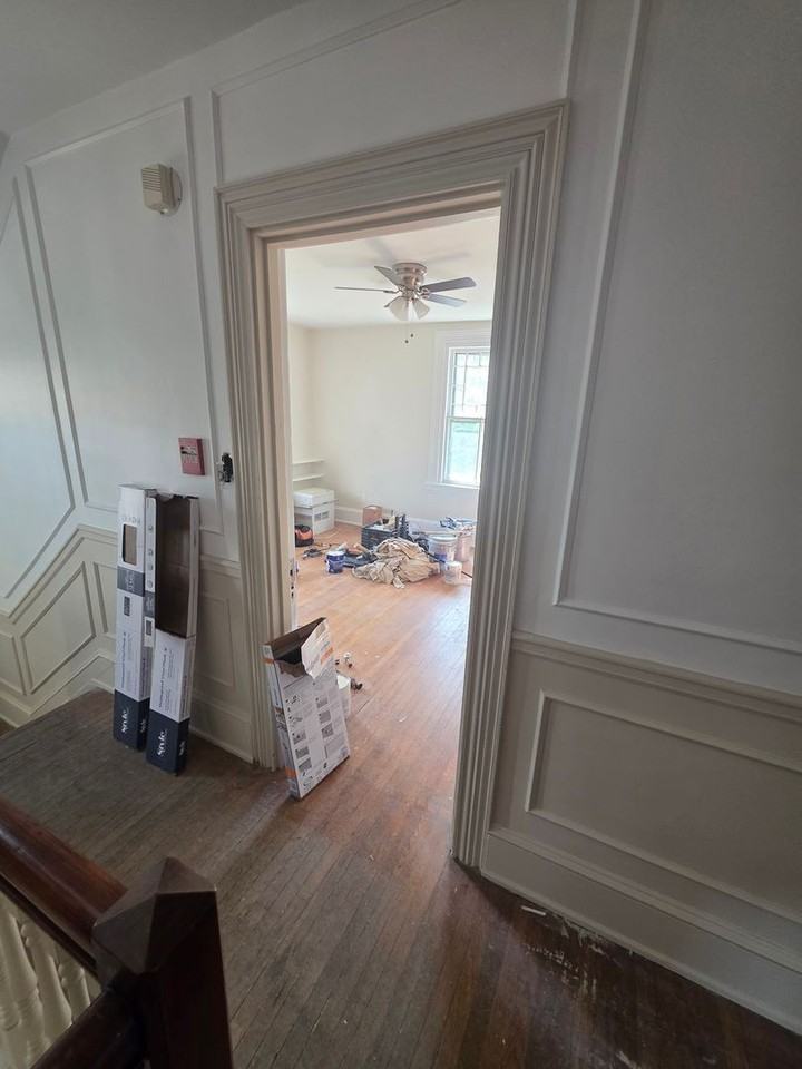 1858 Guernsey Ave - Photo 2 of 42