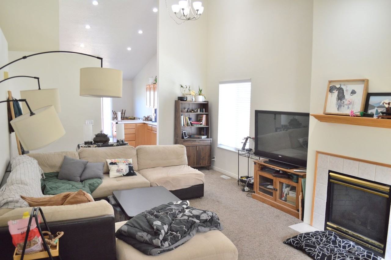 1429 N 550 W - Photo 2 of 14