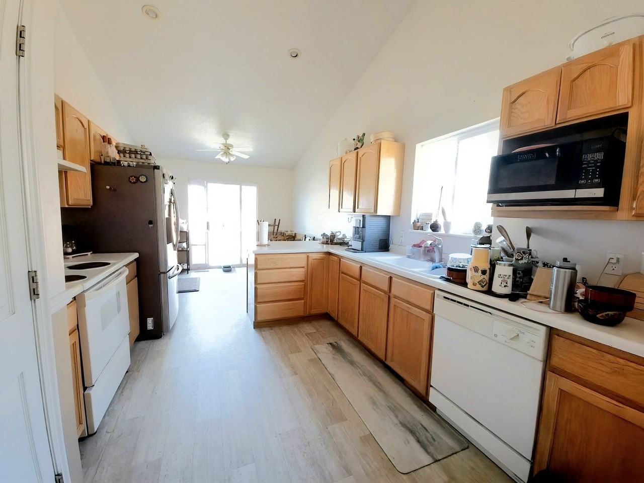 1429 N 550 W - Photo 5 of 14