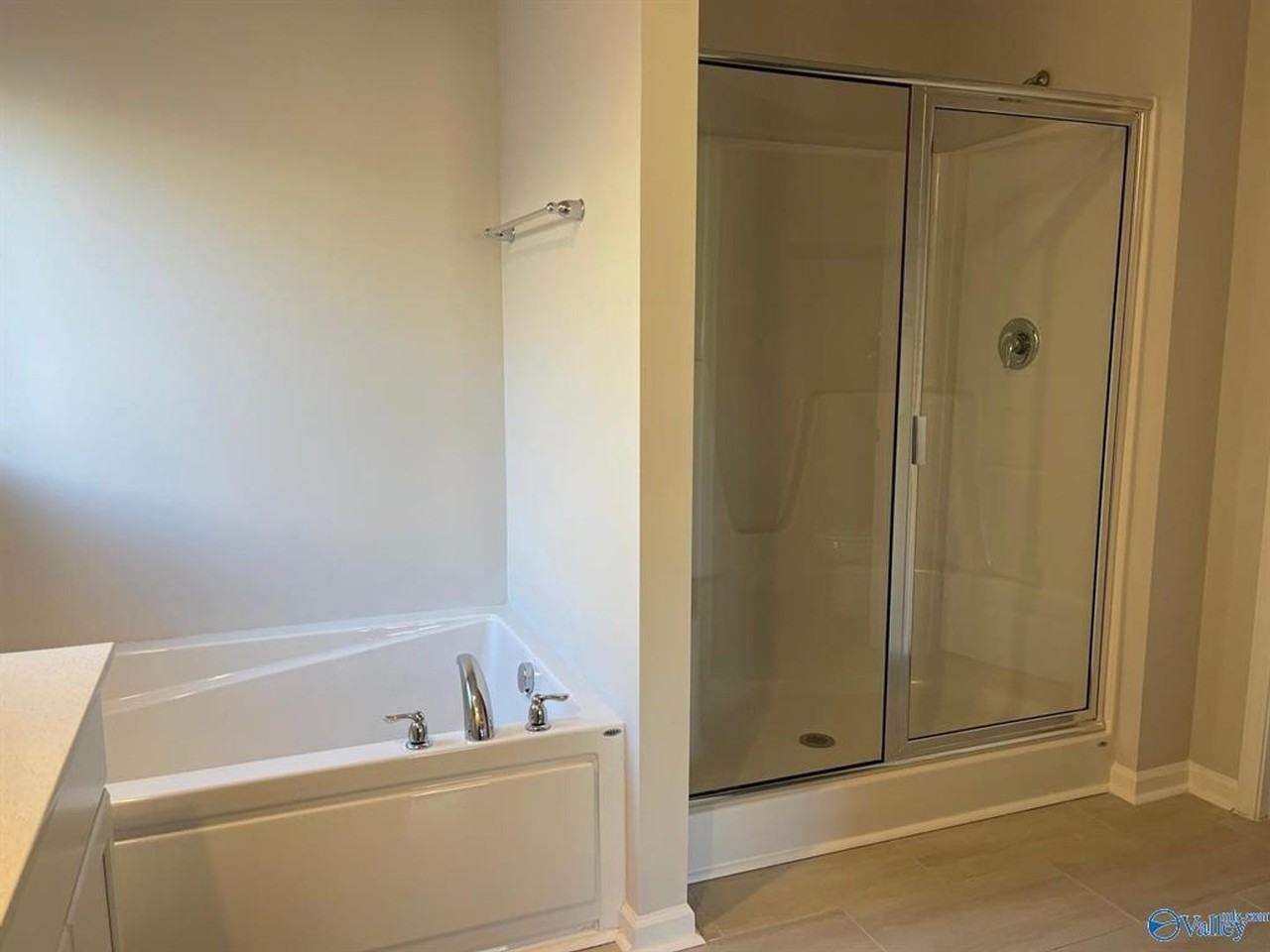 22067 Chancery Ln - Photo 2 of 15