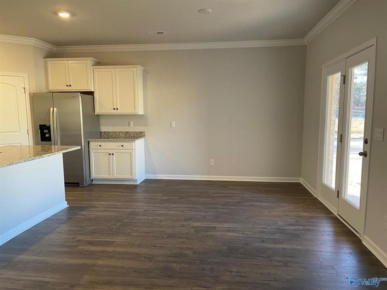 22067 Chancery Ln - Photo 3 of 15