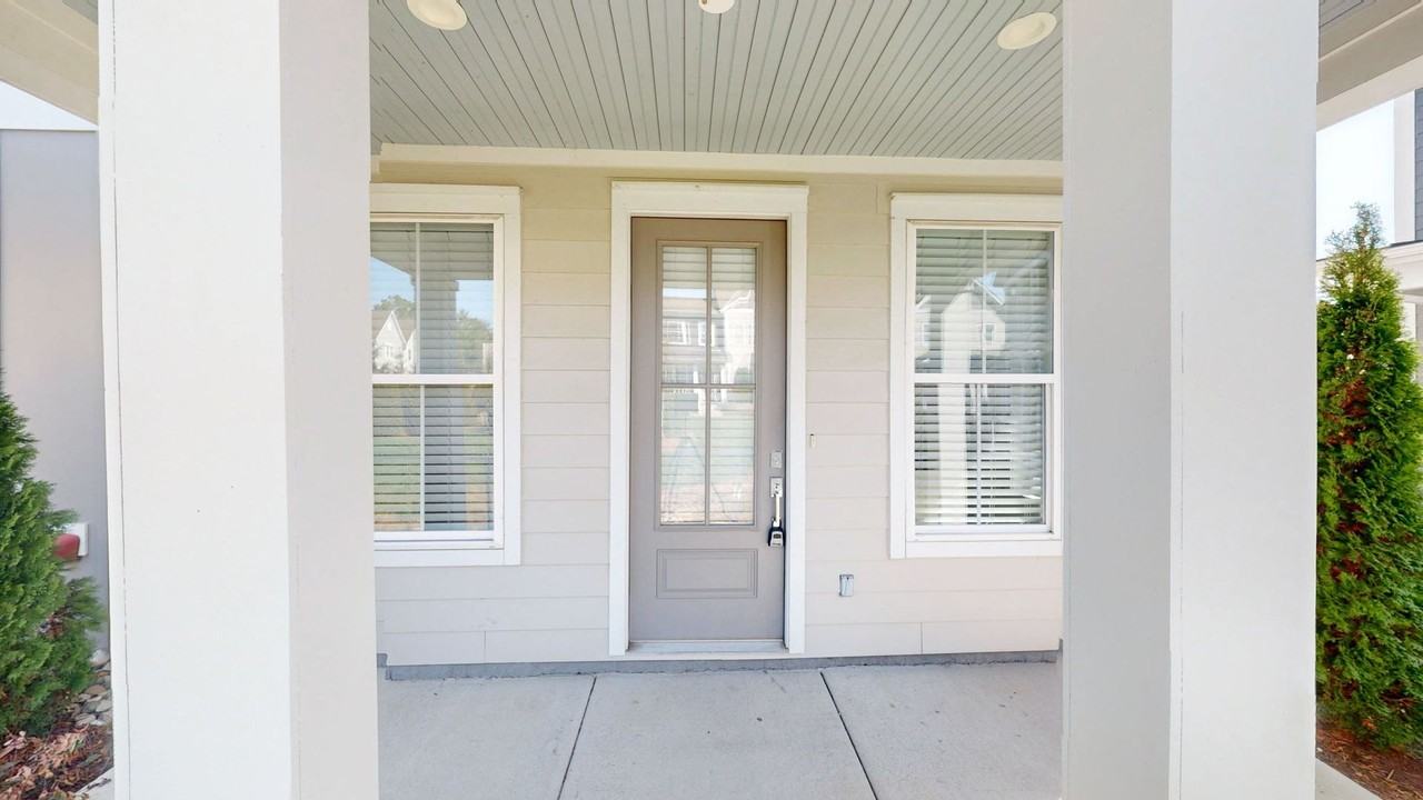 438 Herringbone Ct - Photo 2 of 25