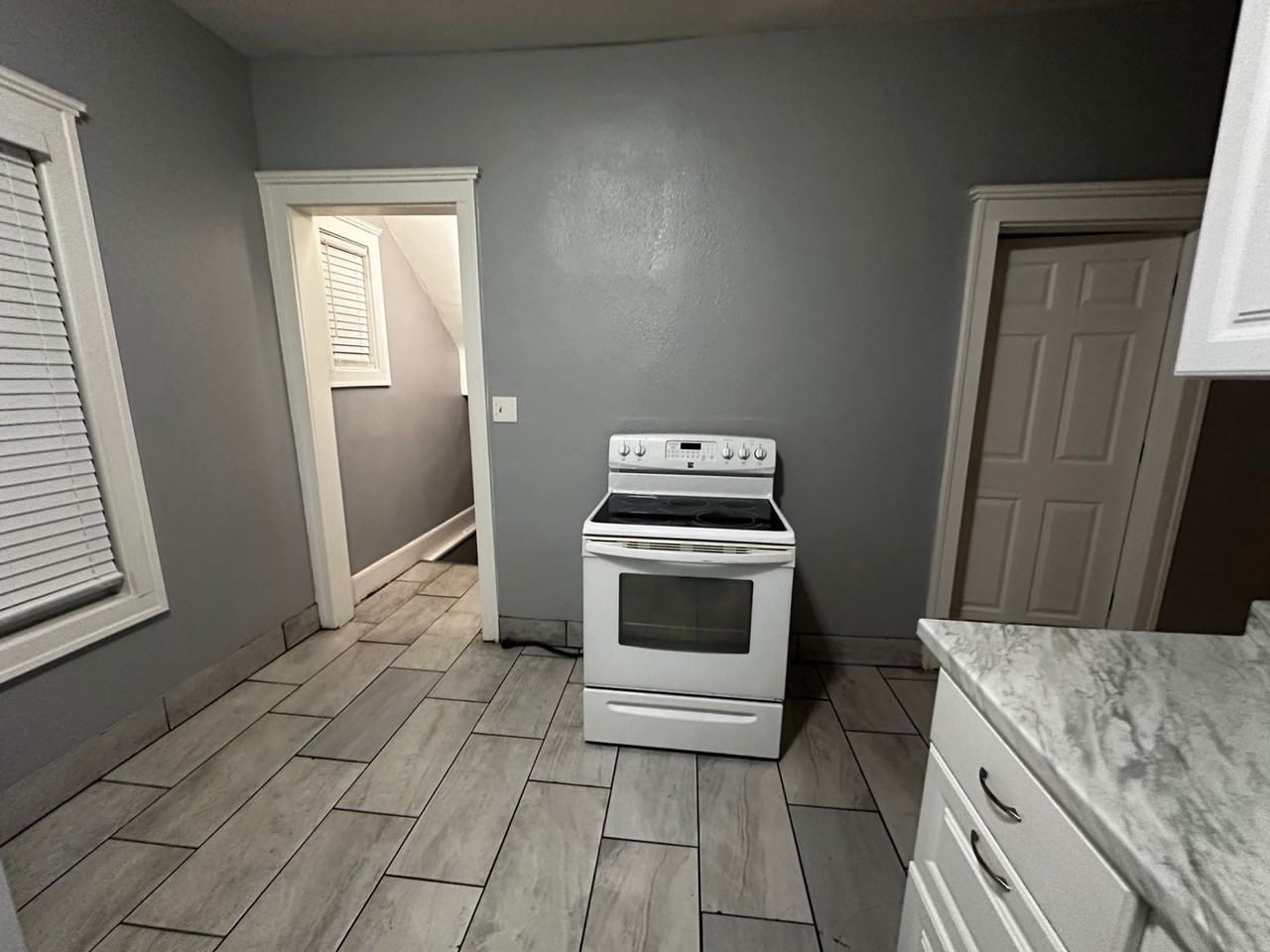 3058 N 29th St - Photo 3 of 9