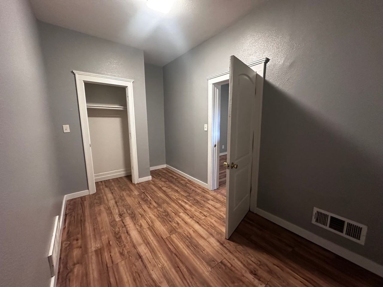 3058 N 29th St - Photo 6 of 9