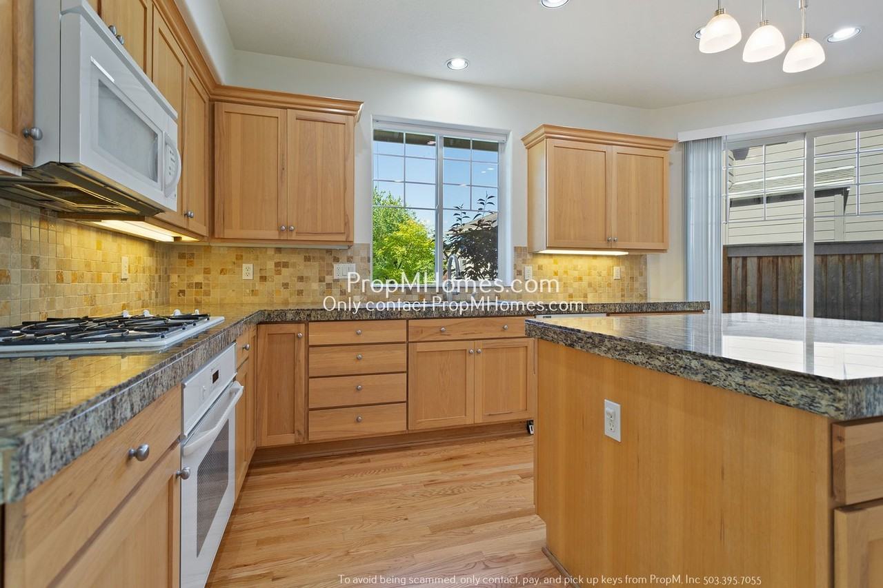 340 340 SW Delta Drive - NEW PROPERTY - Photo 5 of 33