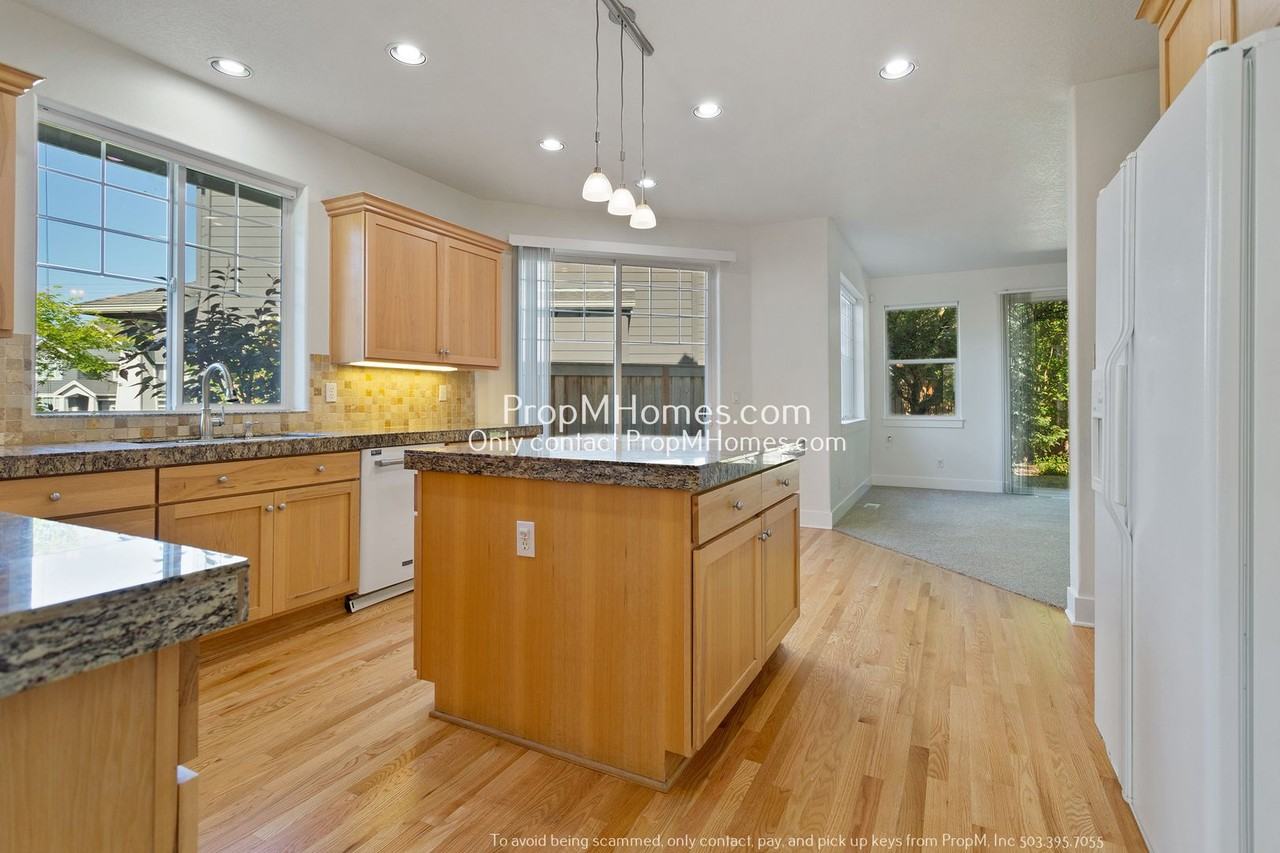 340 340 SW Delta Drive - NEW PROPERTY - Photo 6 of 33