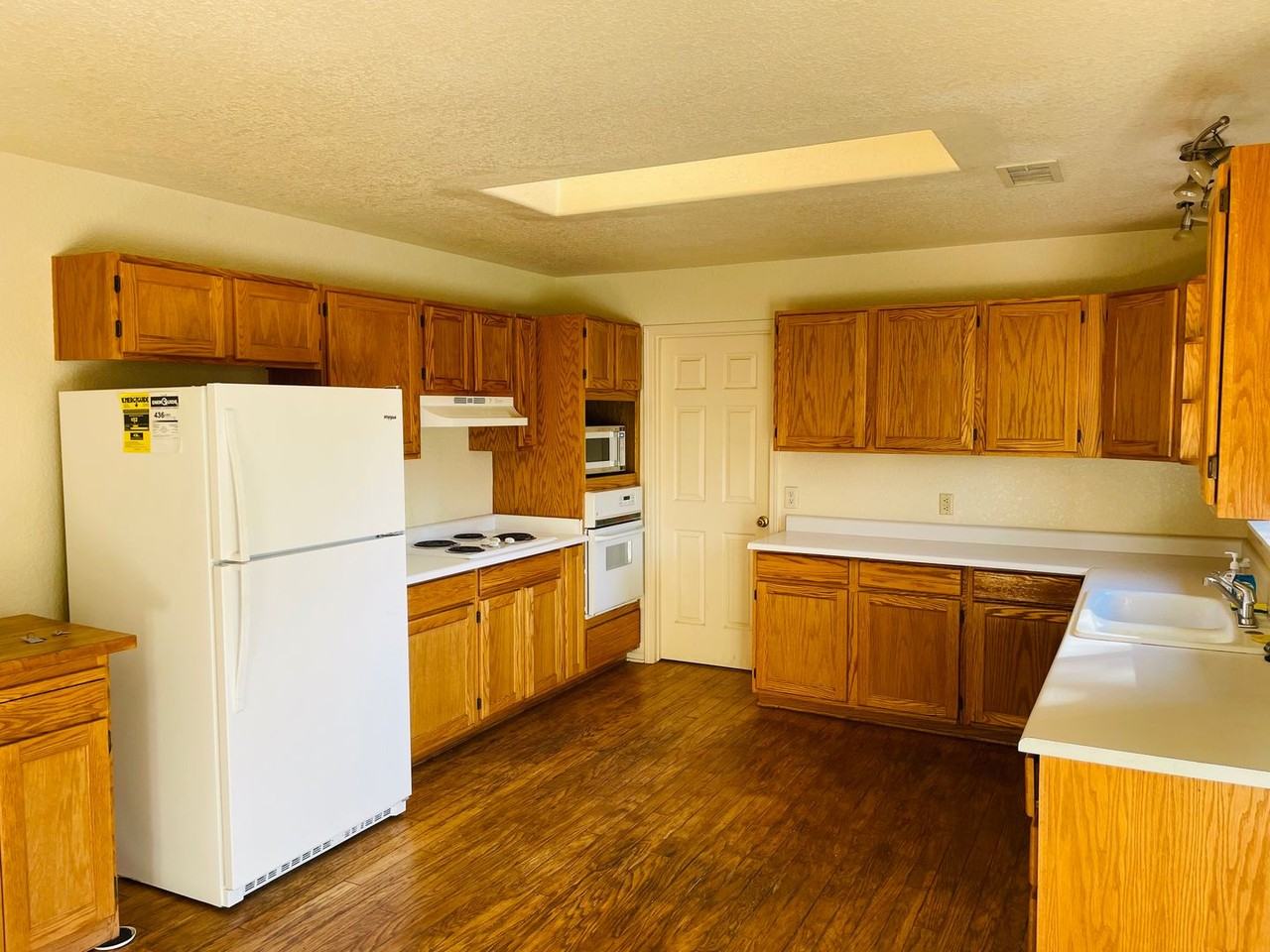 30 Quartz Dr - Photo 3 of 18
