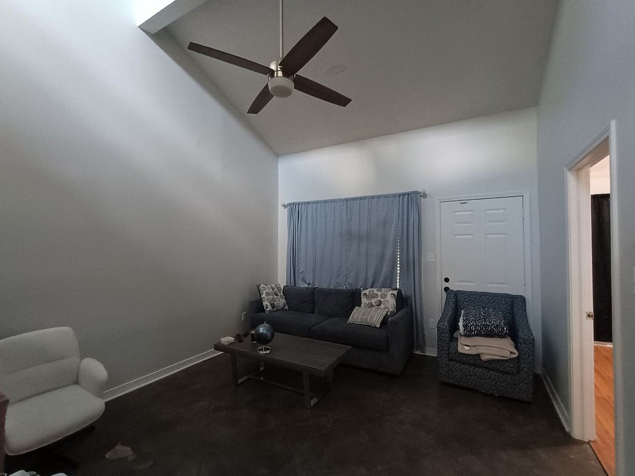 2452 Brightside Dr - Photo 4 of 9