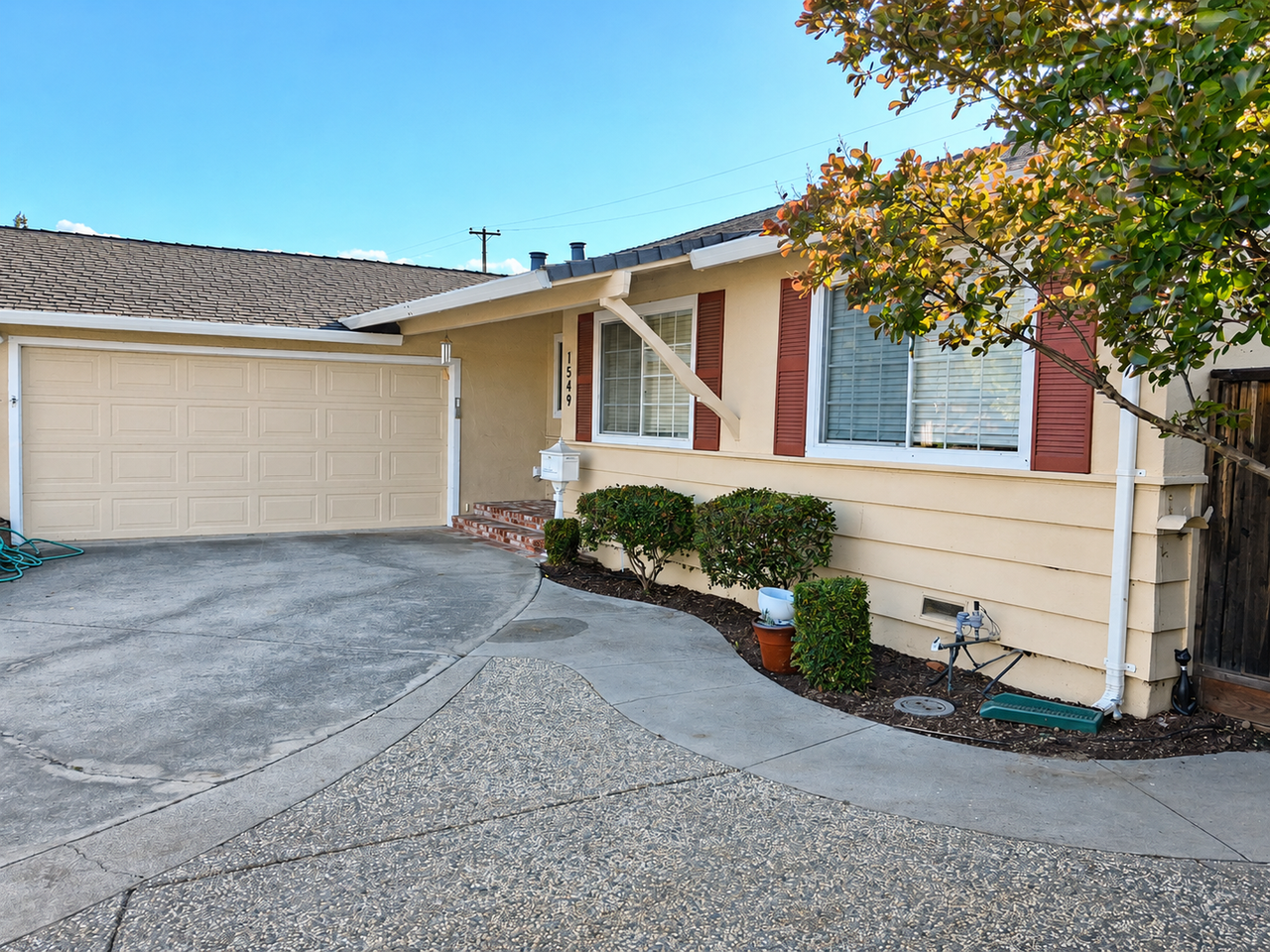 1549 Brenner Way - Photo 2 of 8