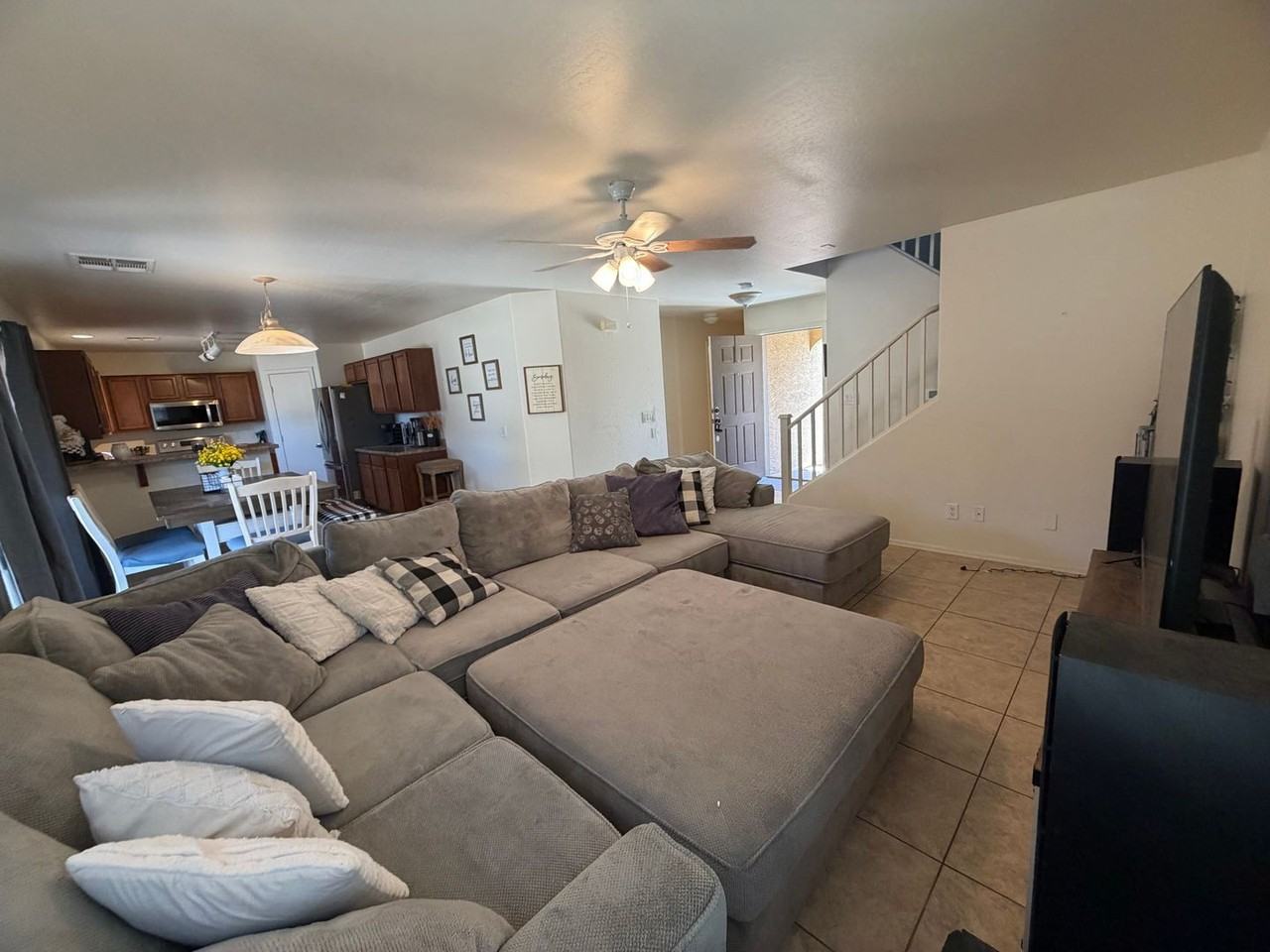 16586 W Tonto St - Photo 4 of 17
