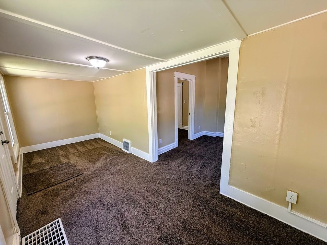 920 Clement St - Photo 2 of 13