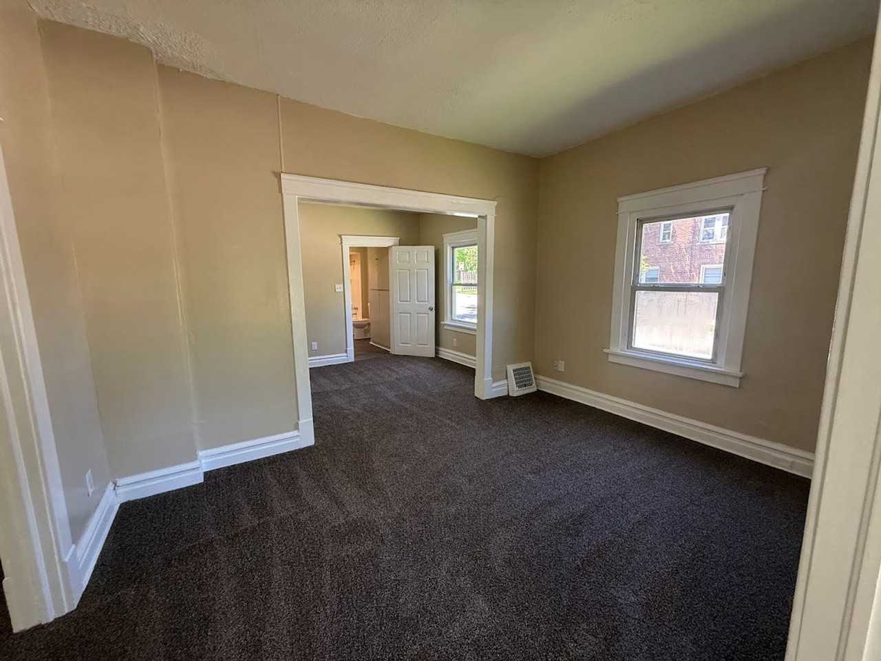 920 Clement St - Photo 6 of 13