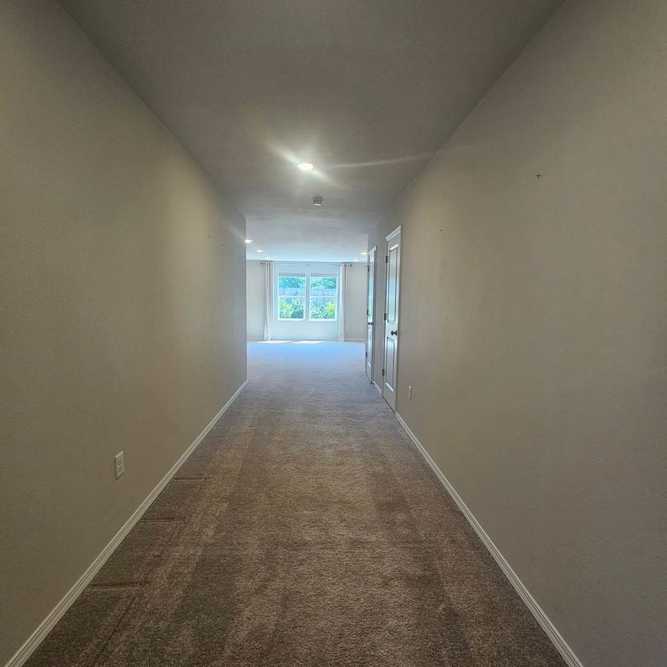 4268 Se Elijah Ct - Photo 2 of 21