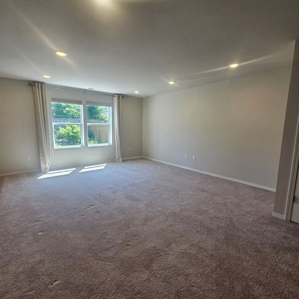4268 Se Elijah Ct - Photo 3 of 21