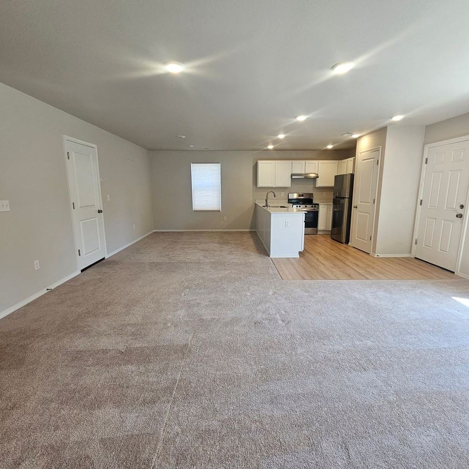 4268 Se Elijah Ct - Photo 4 of 21