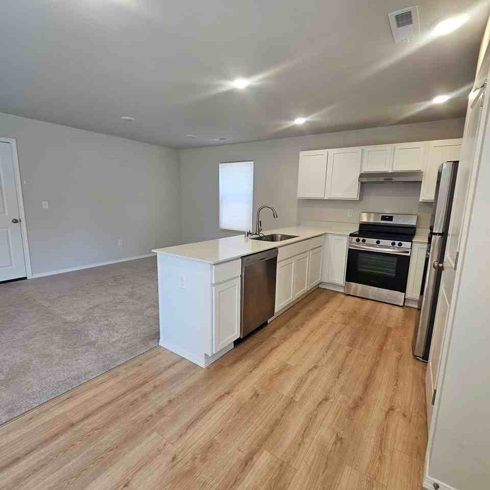 4268 Se Elijah Ct - Photo 7 of 21