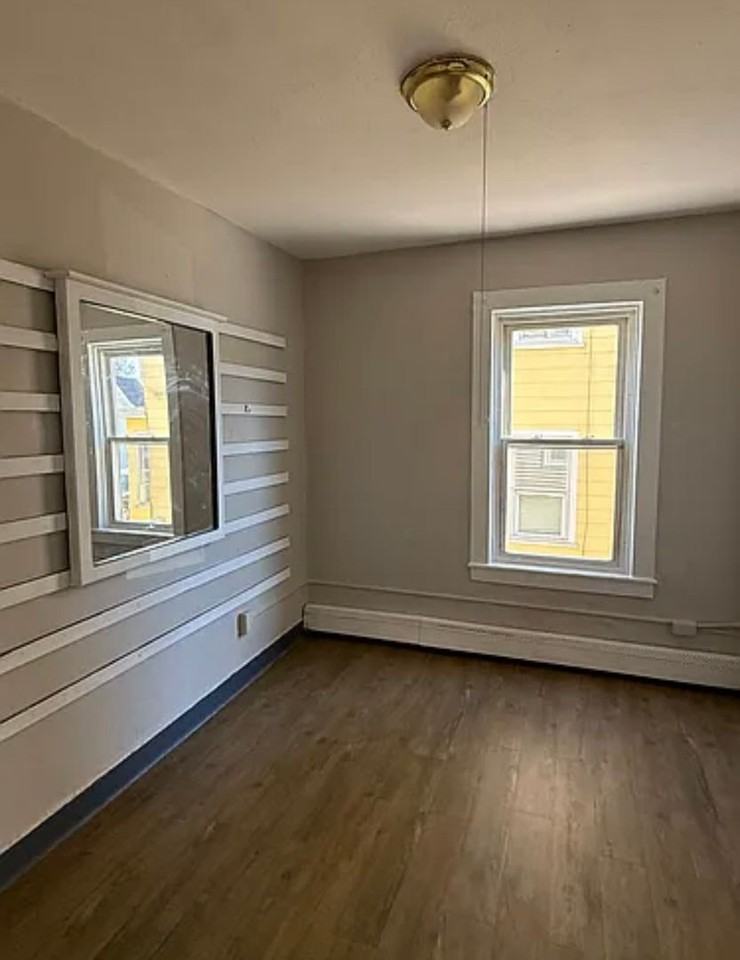 49 Brook St - Photo 6 of 6