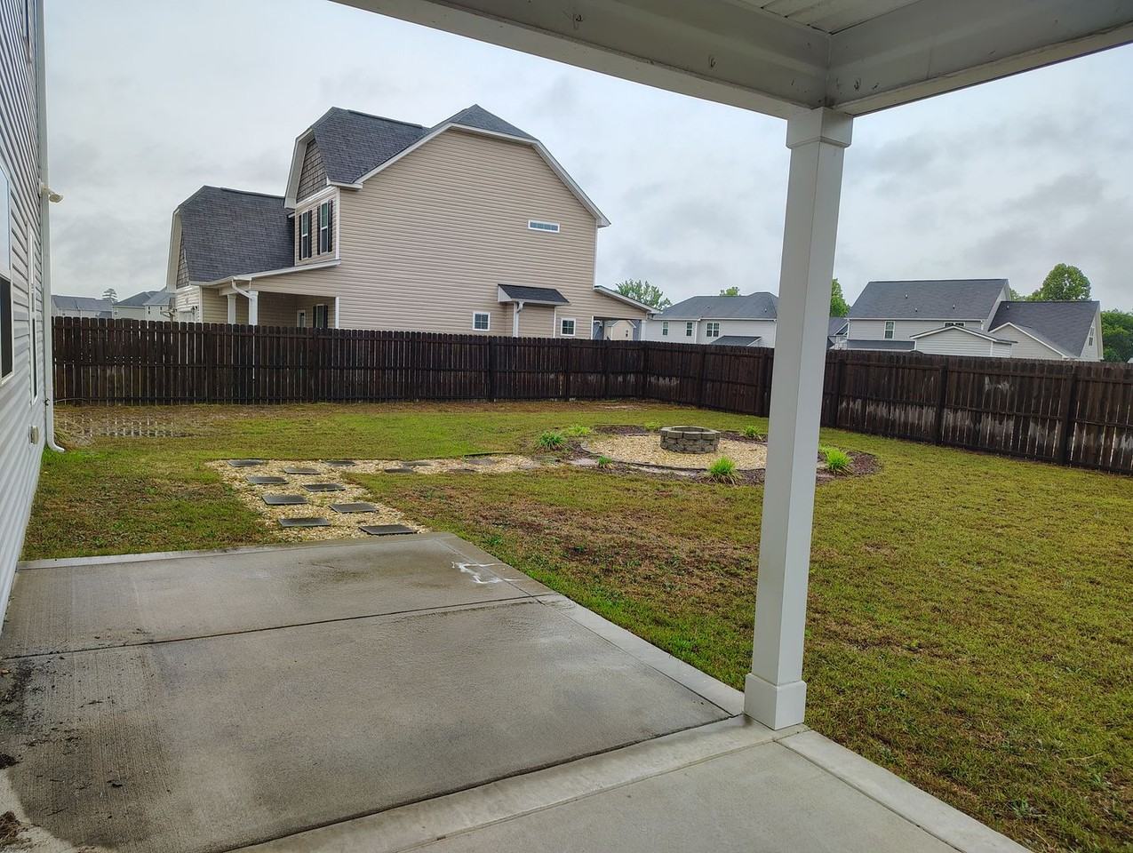 128 Welborn St - Photo 2 of 28