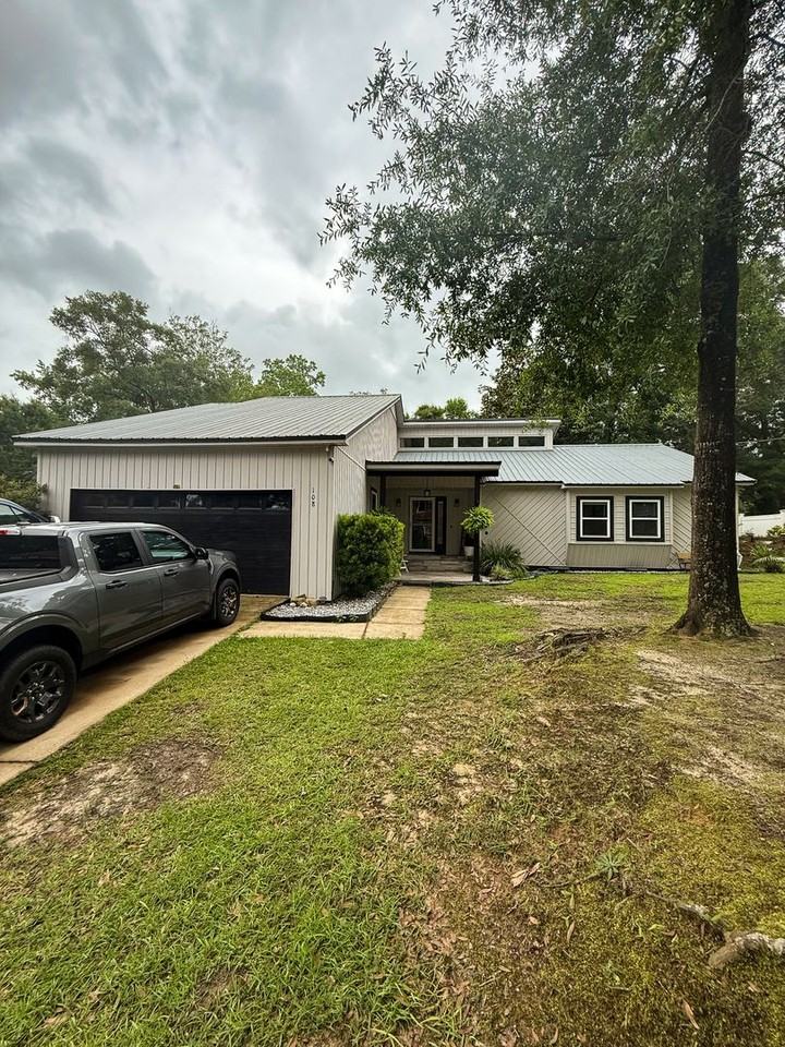 108 Liveoak Dr - Photo 2 of 34