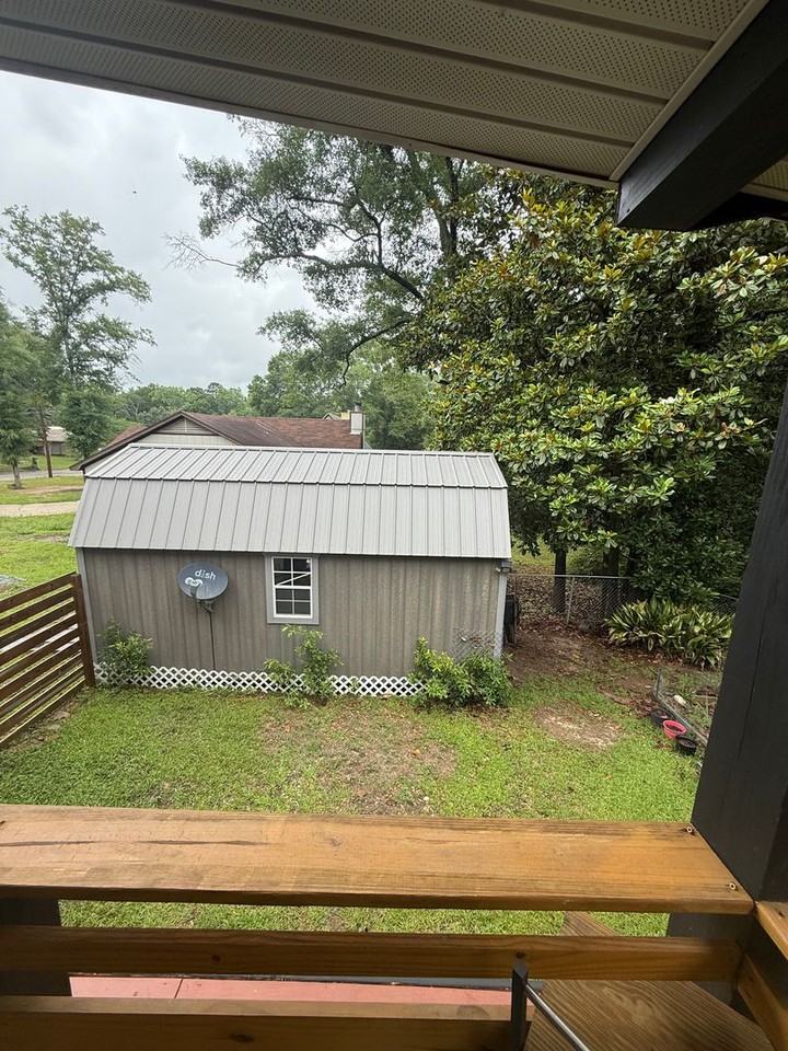 108 Liveoak Dr - Photo 5 of 34