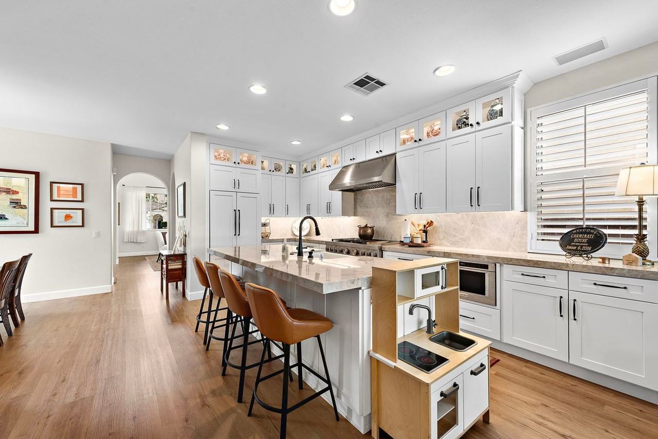 1785 Clover Tree Ct - Photo 6 of 36
