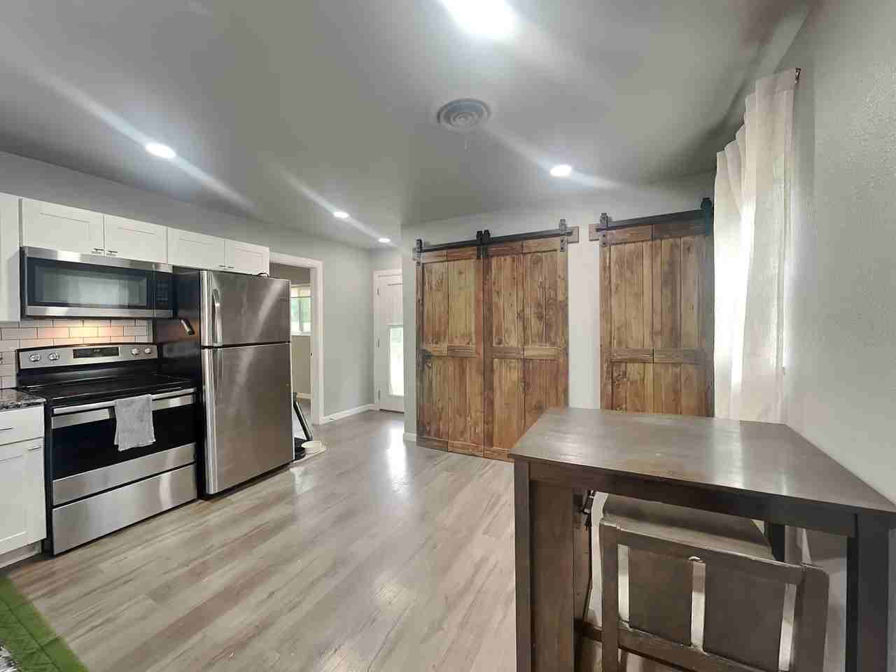 3025 Delaware Trl - Photo 3 of 12