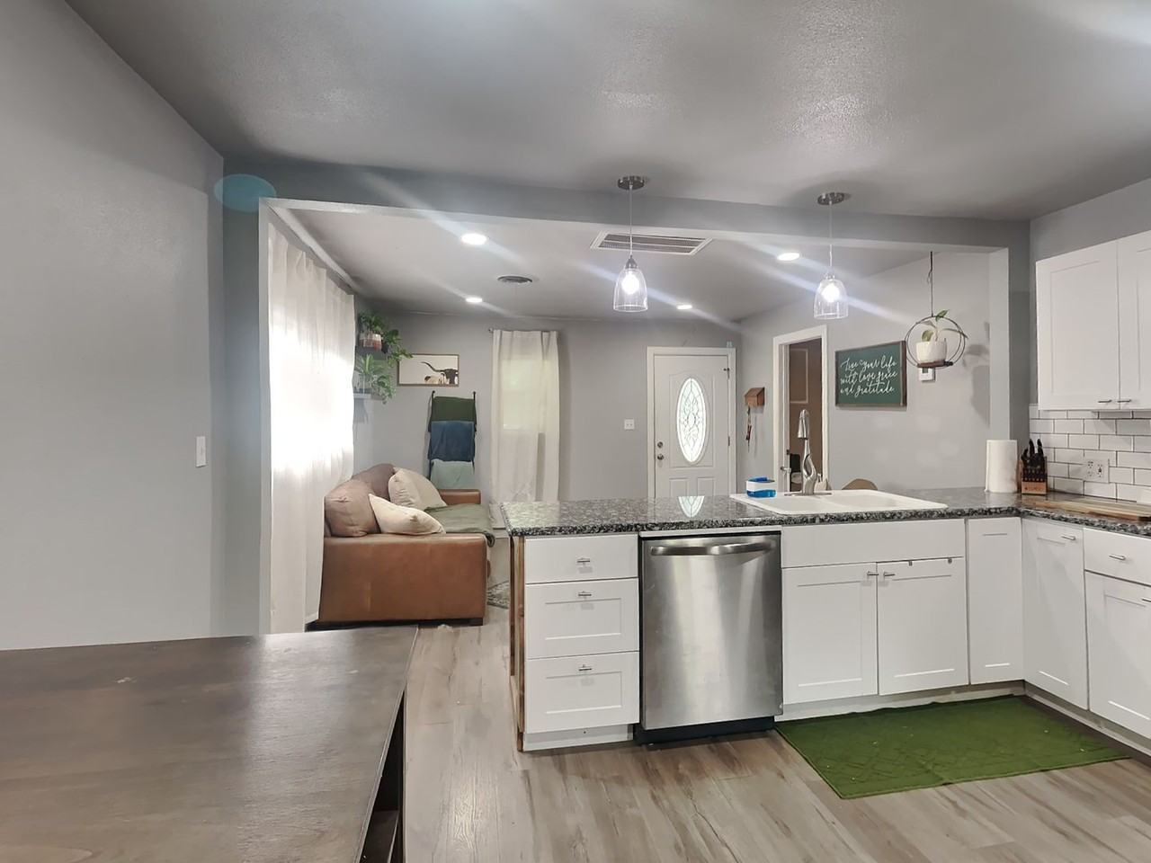 3025 Delaware Trl - Photo 5 of 12