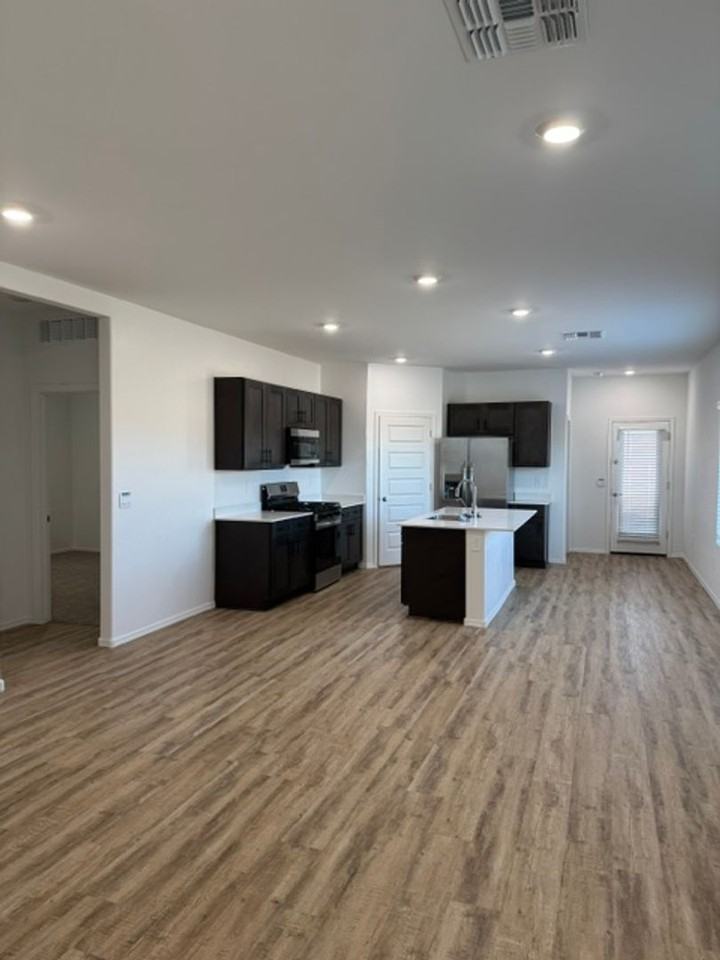 9970 N Cascalote Ln - Photo 5 of 18