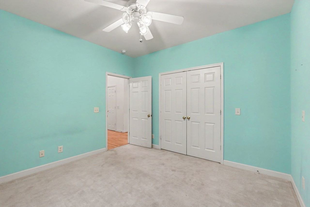 10 Piper Pl - Photo 4 of 50