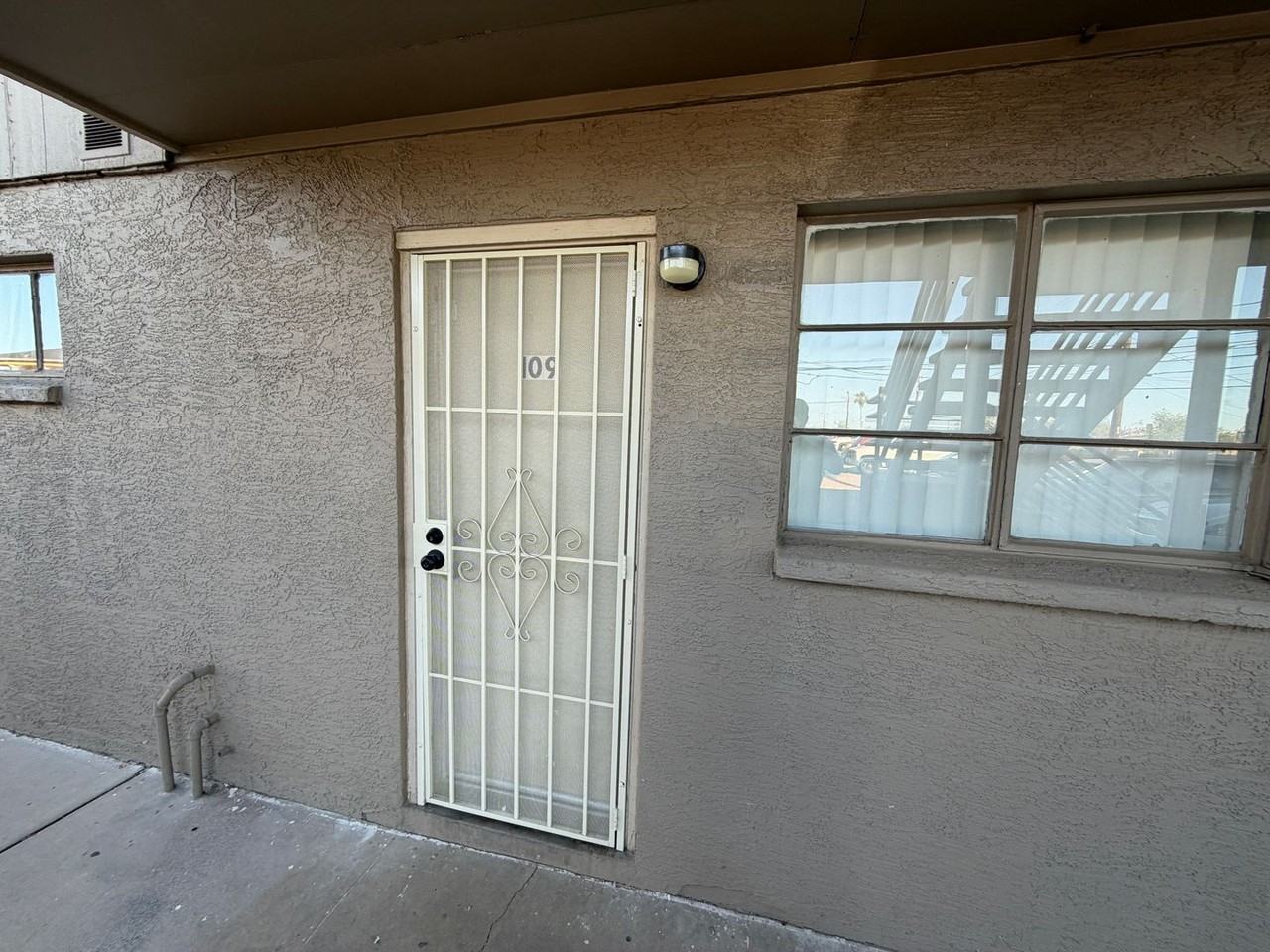 2150 W Missouri Ave #109 - Photo 2 of 16