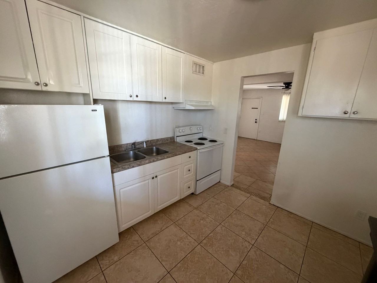 2150 W Missouri Ave #109 - Photo 6 of 16