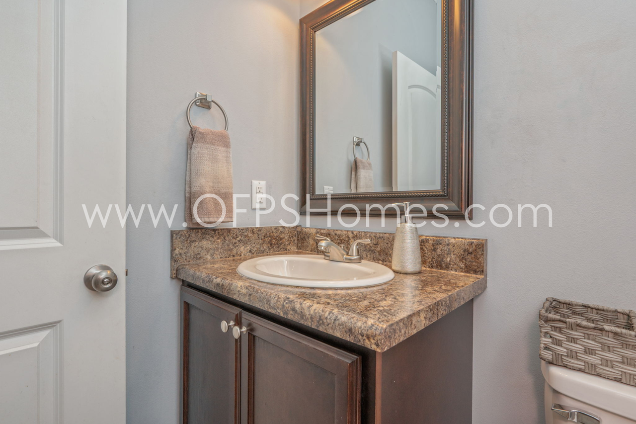 193 Johnson Ct - Photo 5 of 35