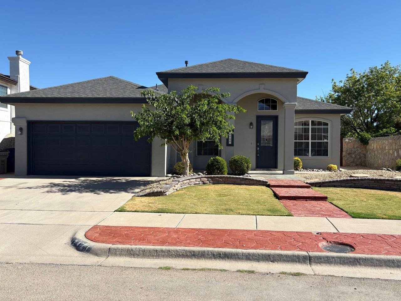 12421 Paseo De Arco Ct - Photo 2 of 32