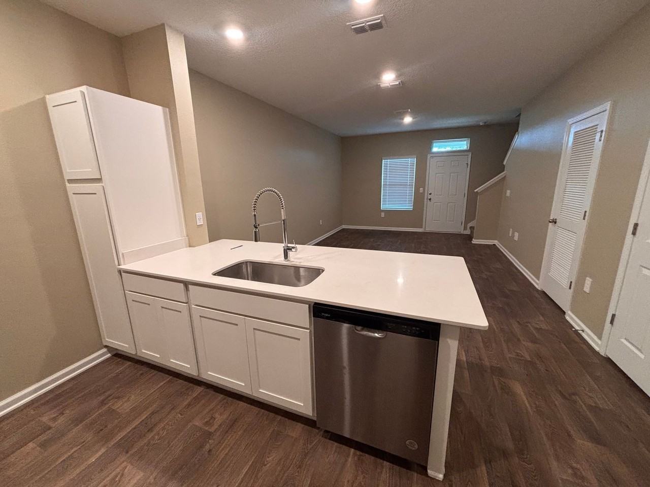 903 Rivertree Pl - Photo 7 of 25
