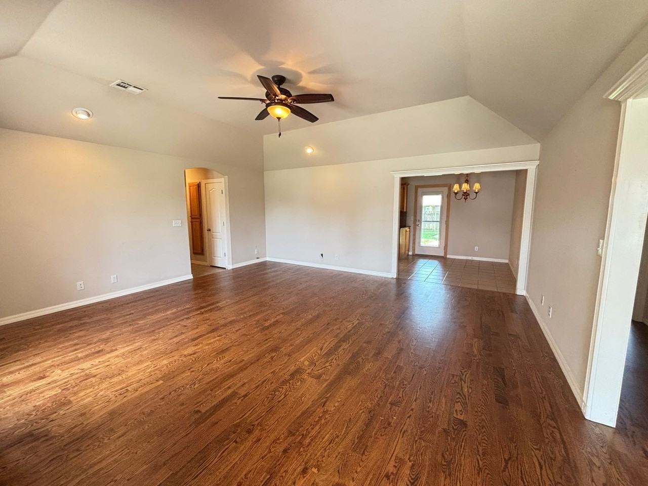 13144 N 133rd East Ave - Photo 3 of 28