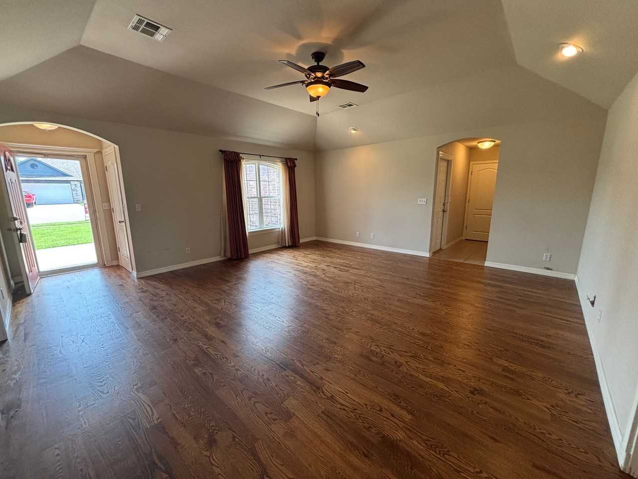 13144 N 133rd East Ave - Photo 4 of 28