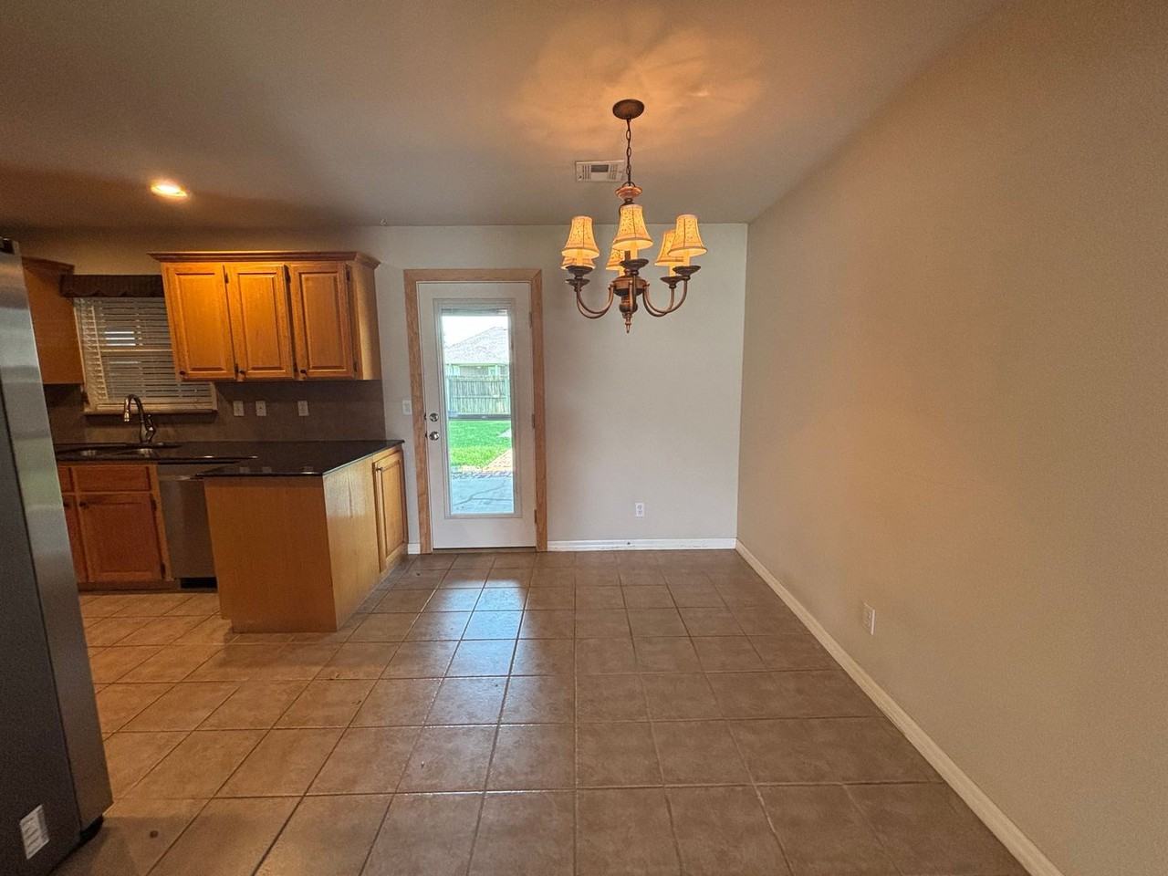13144 N 133rd East Ave - Photo 6 of 28