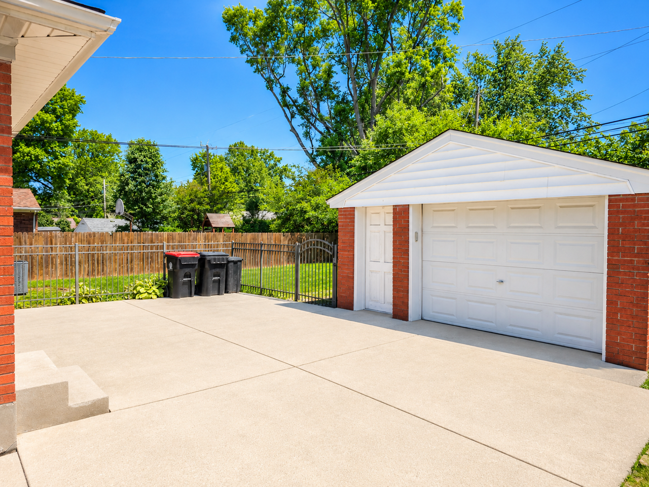 3931 Manner Dale Dr - Photo 7 of 11