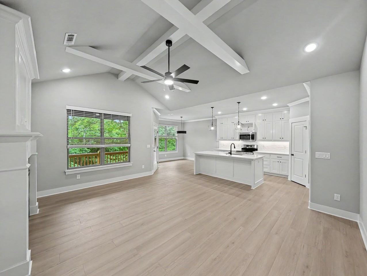 64 Islay Dr - Photo 4 of 22