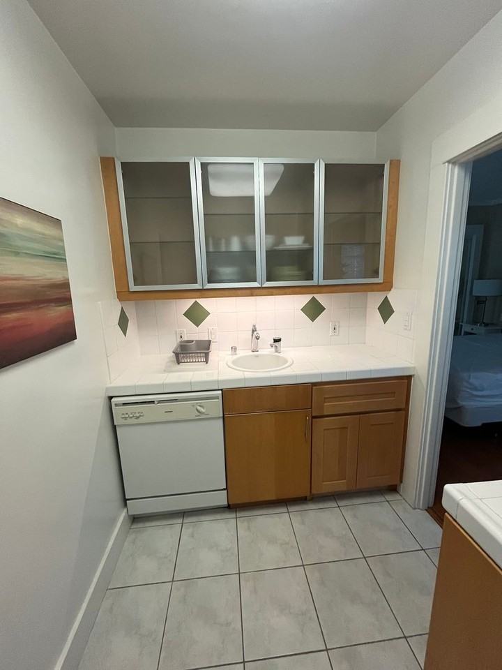 301-303 N Hudson Ave - Photo 5 of 21